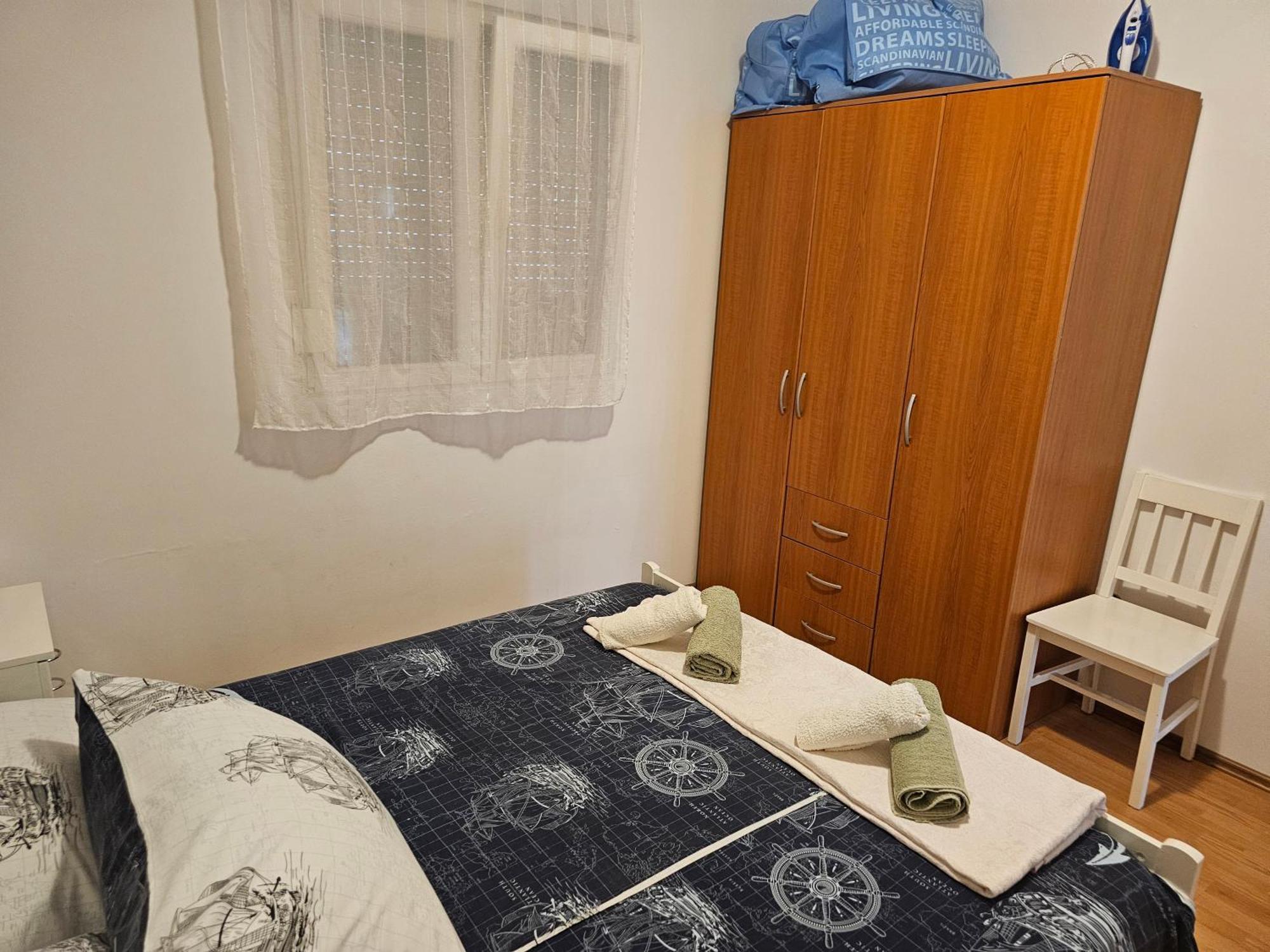Apartments Zemunik โอมิช ภายนอก รูปภาพ
