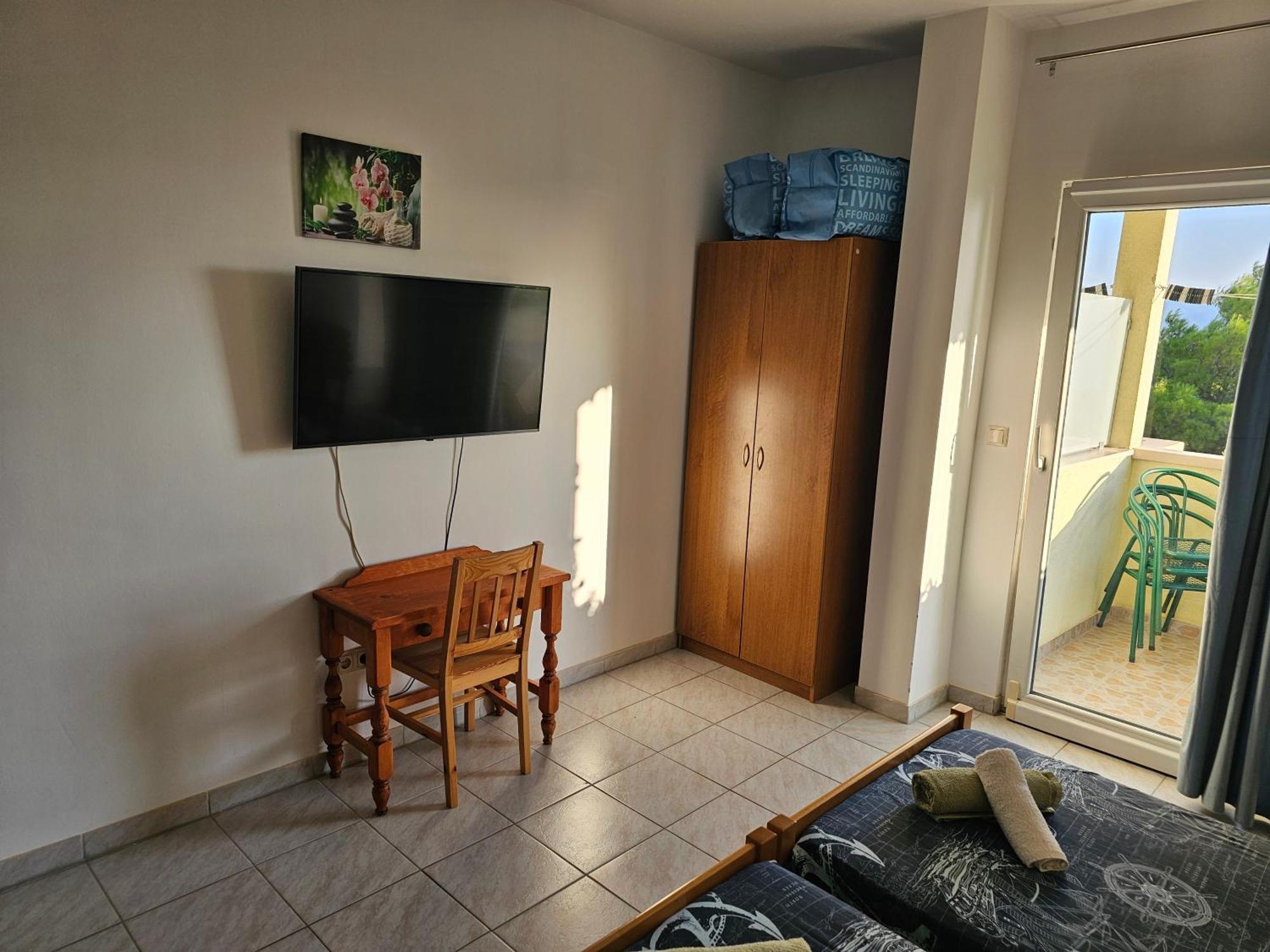 Apartments Zemunik โอมิช ภายนอก รูปภาพ