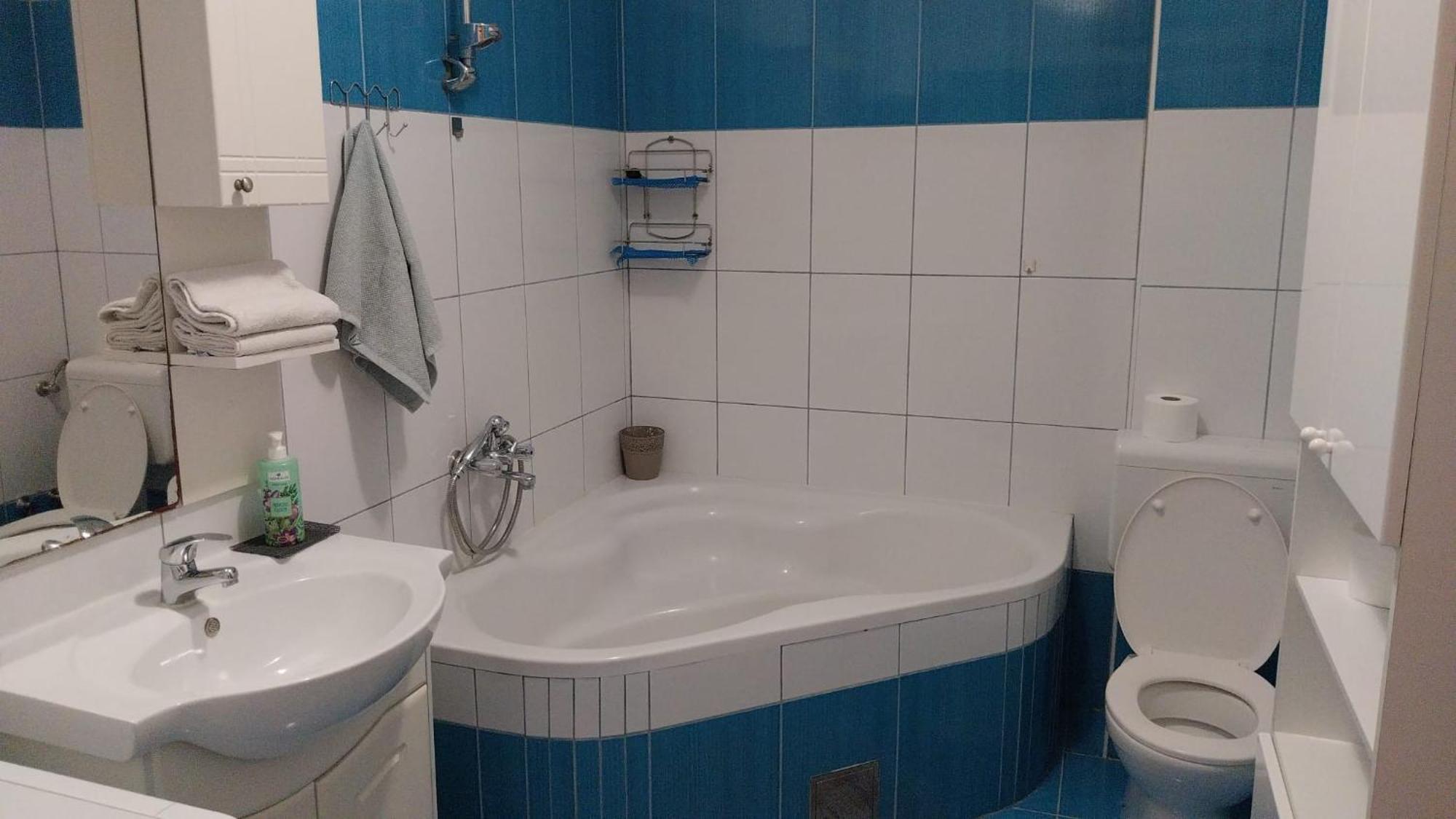 Apartments Zemunik โอมิช ภายนอก รูปภาพ