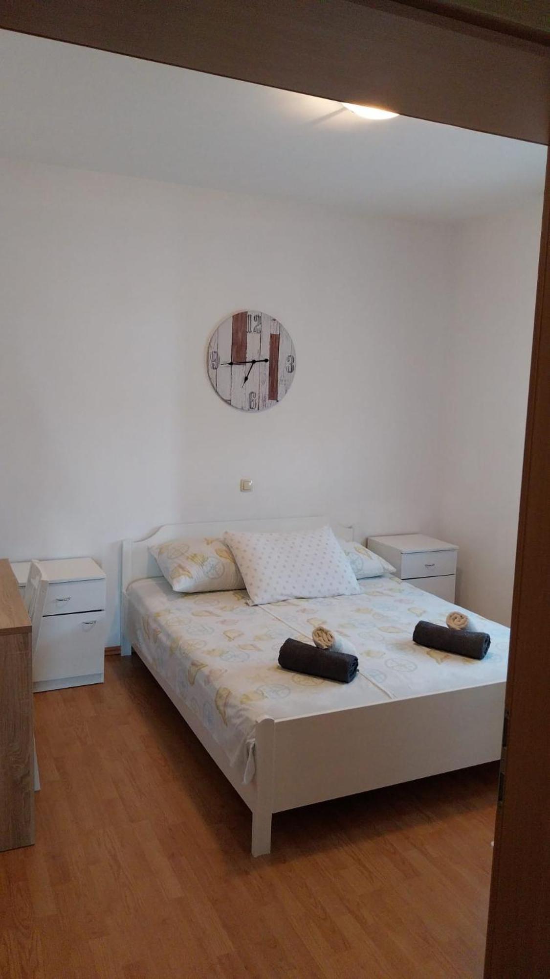 Apartments Zemunik โอมิช ภายนอก รูปภาพ