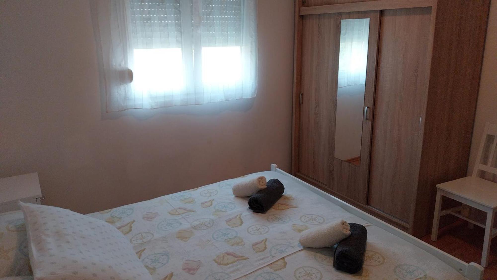 Apartments Zemunik โอมิช ภายนอก รูปภาพ