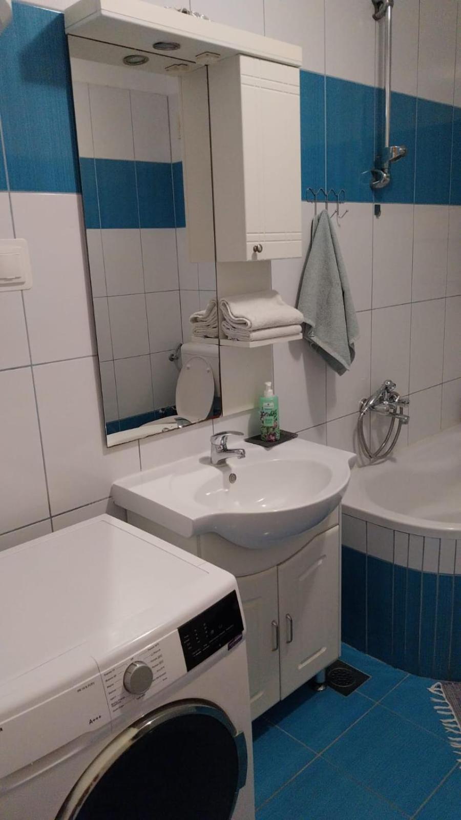 Apartments Zemunik โอมิช ภายนอก รูปภาพ