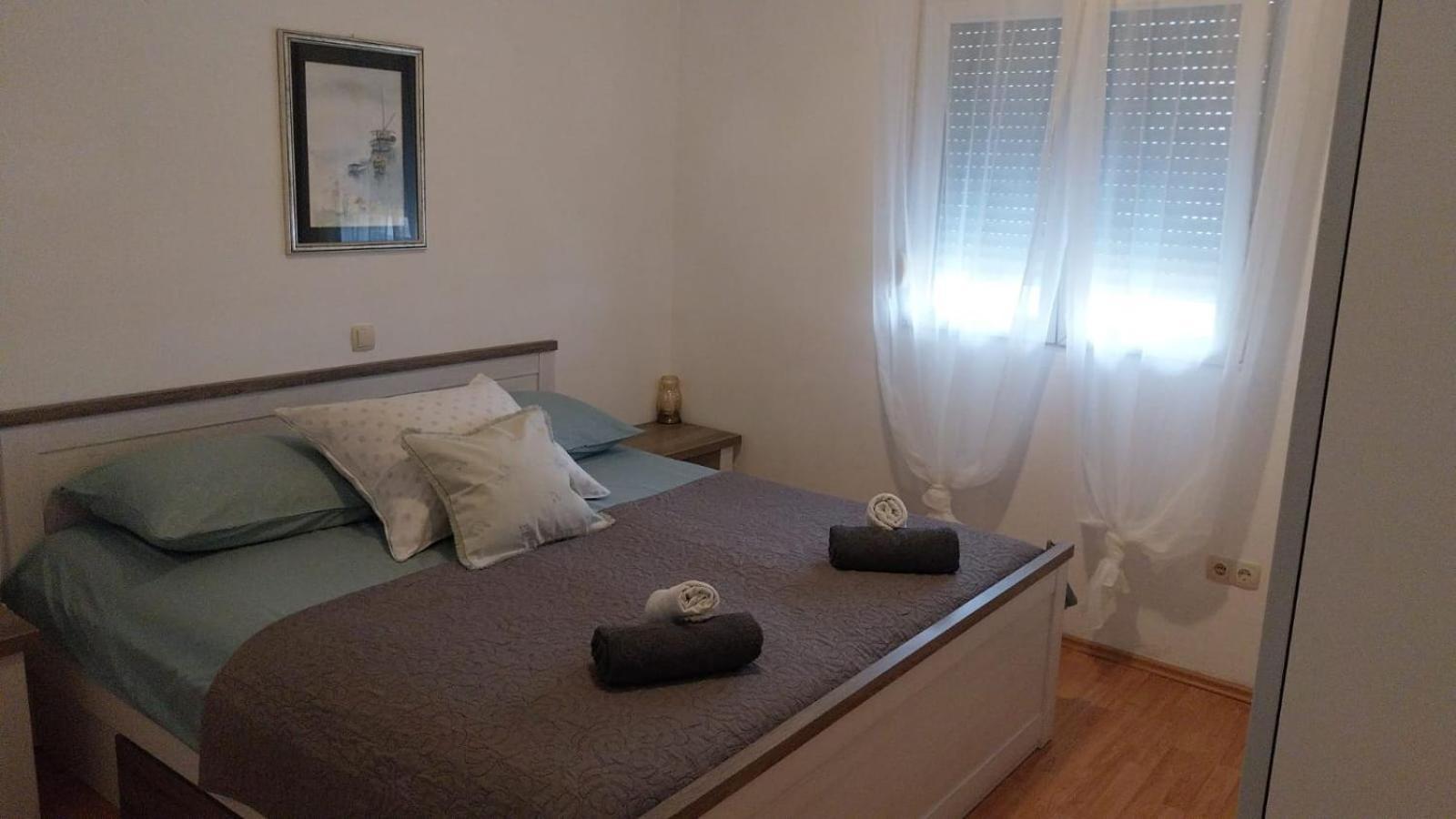 Apartments Zemunik โอมิช ภายนอก รูปภาพ